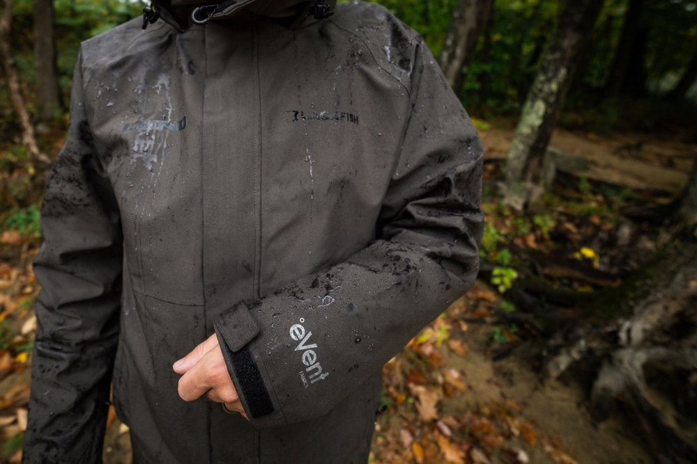 Rage Rain Jacket - Stealth | Lund Boats Gear