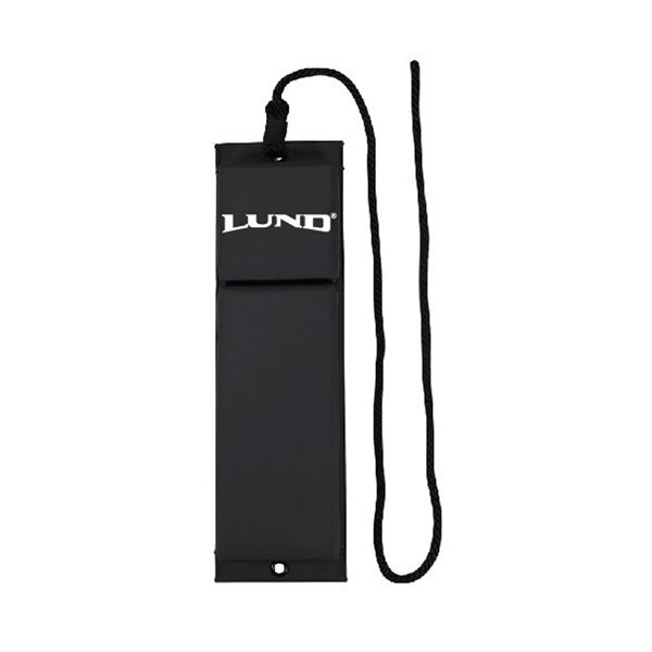 Image of the Lund Contour Fender Cover with the white Lund logo on the front